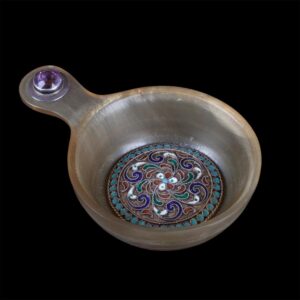 Small Russian silver, enamel and horn kovsh — image 2