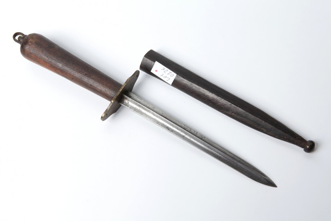 French boarding sailor dagger. — image 1