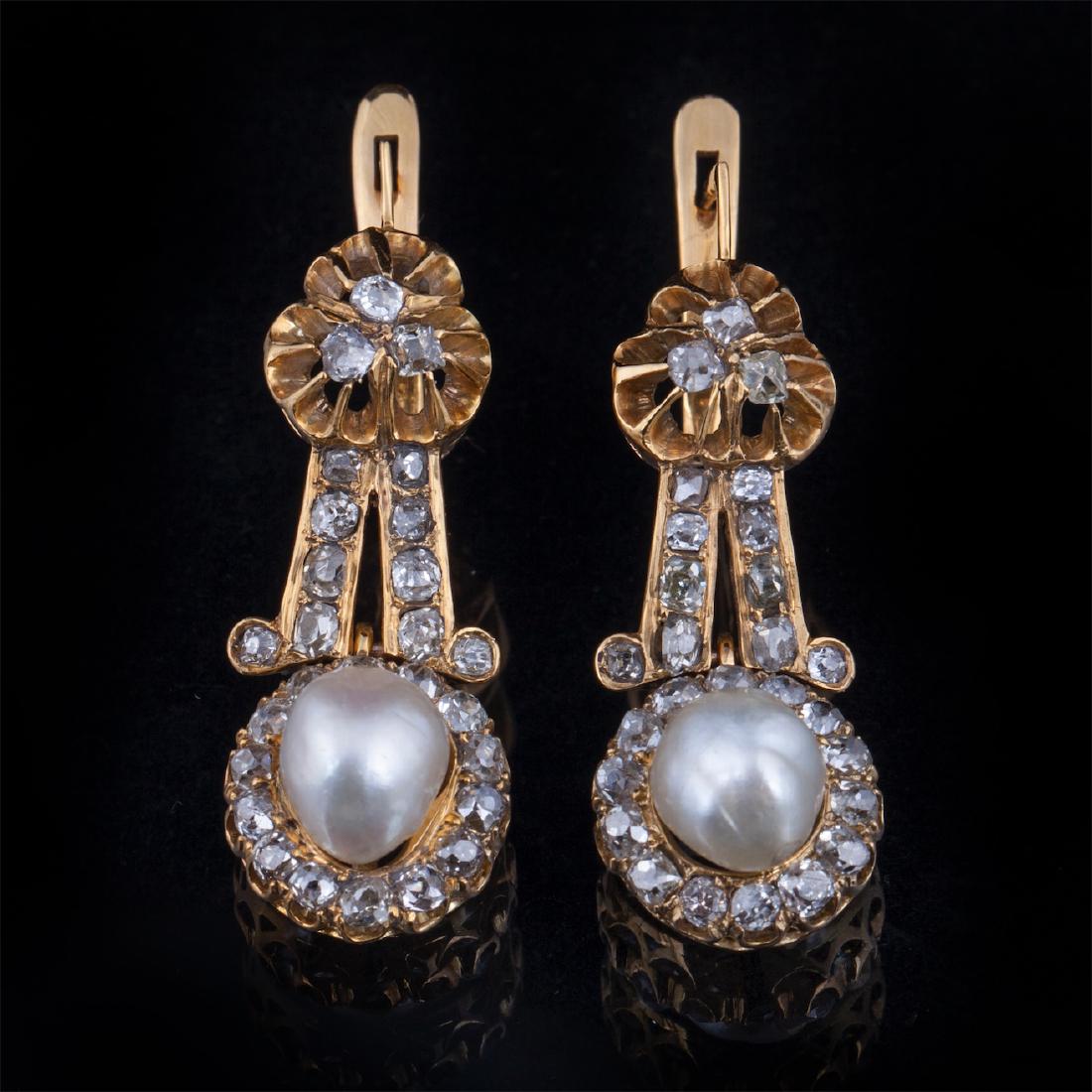 Gold, 585 earrings with diamonds and natural pearls — image 1
