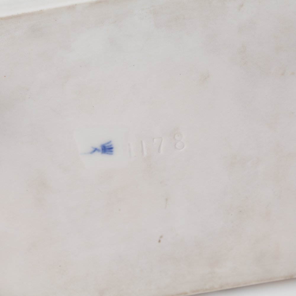 Porcelain box. Italy. Beginning of the 20th century. — image 6