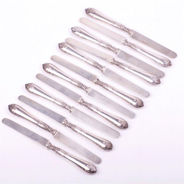 Set of 12 dessert knifes. French. — image 5
