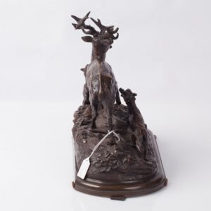 Hunting scene, bronze sculpture. Size: 29 X 39 X 17 cm. — image 3