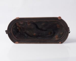 Hunting scene, bronze sculpture. Size: 29 X 39 X 17 cm. — image 6