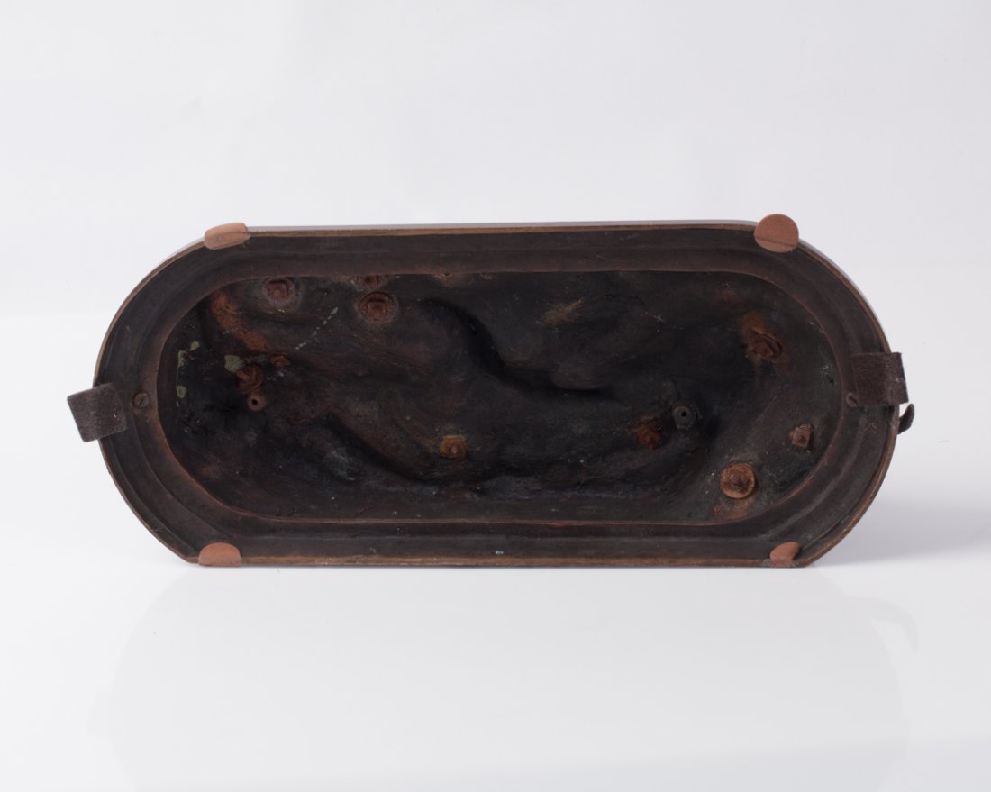 Hunting scene, bronze sculpture. Size: 29 X 39 X 17 cm. — image 6