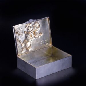 Russian style silver-gilt cigar box with Bogatyr theme — image 3