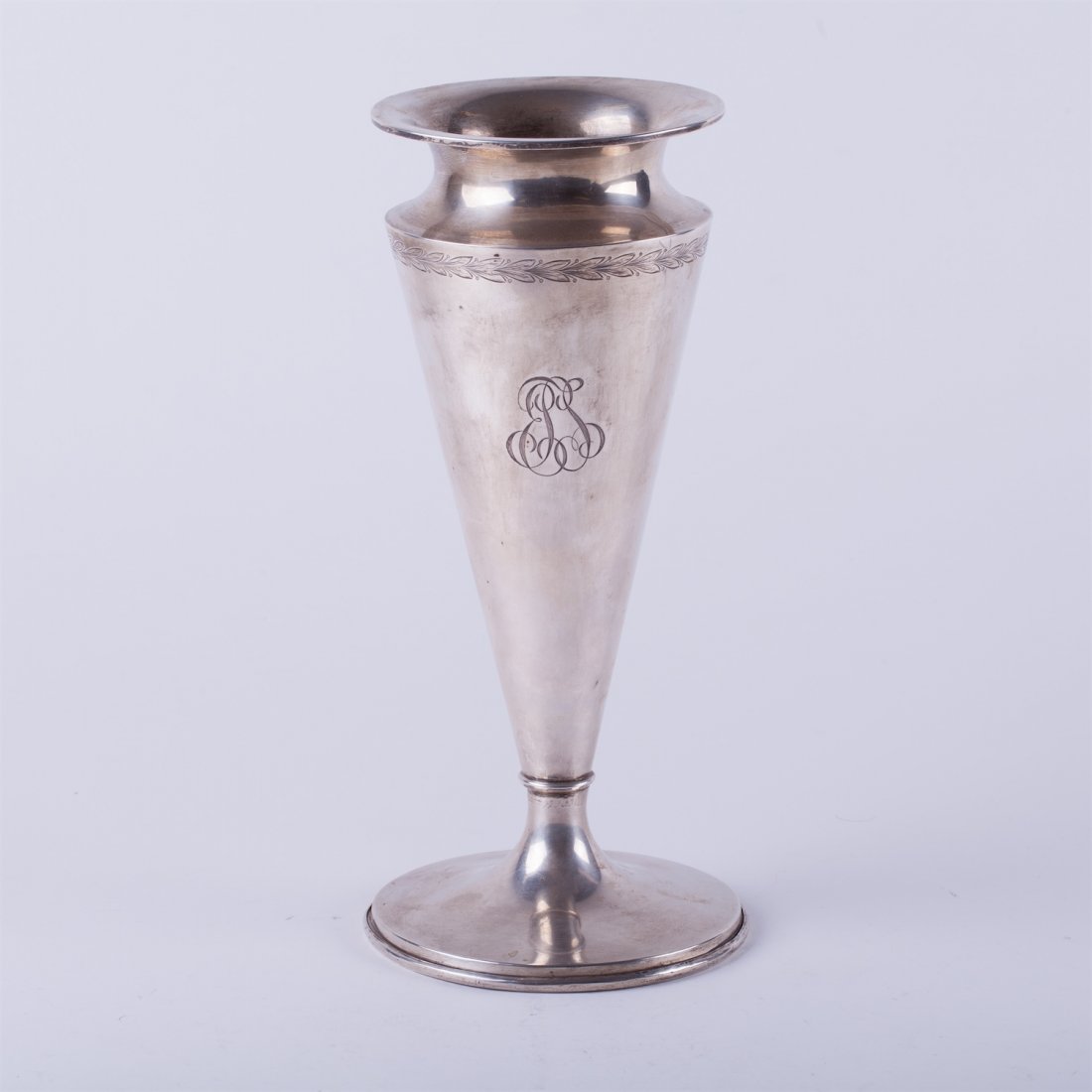Sterling silver flower vase. — image 1