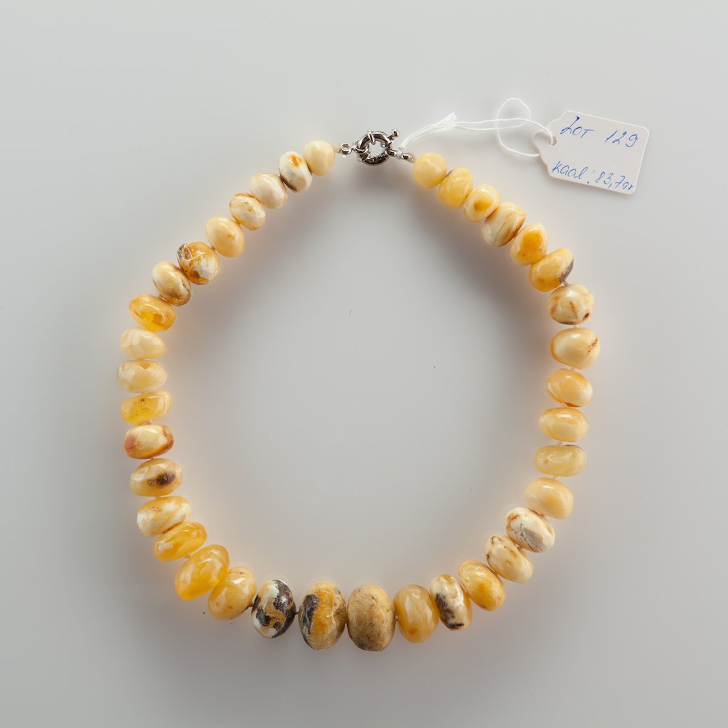 Natural Baltic Amber necklace. — image 1