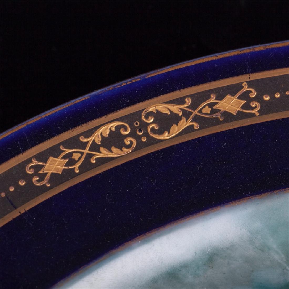 Decorative porcelain plate "On Borodino fields" — image 4