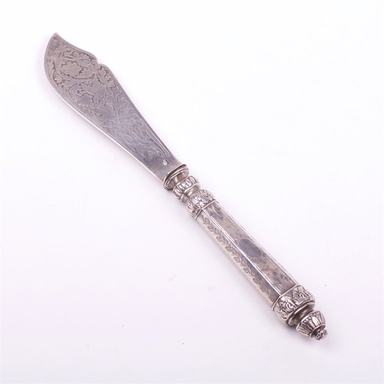 French silver dessert knife. — image 2