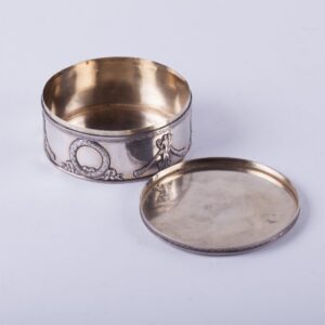 French solid silver box. — image 4