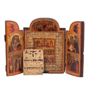 Russian wood triptych depicting of saints — image 1