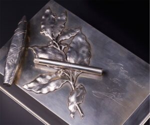 Very unusual Russian silver-gilt cigar box. Pogorzelski — image 3