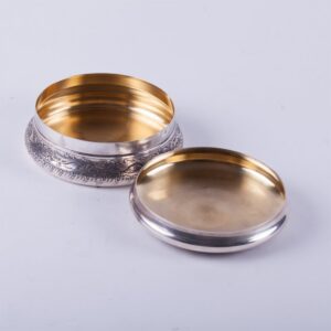 French solid silver box. — image 4
