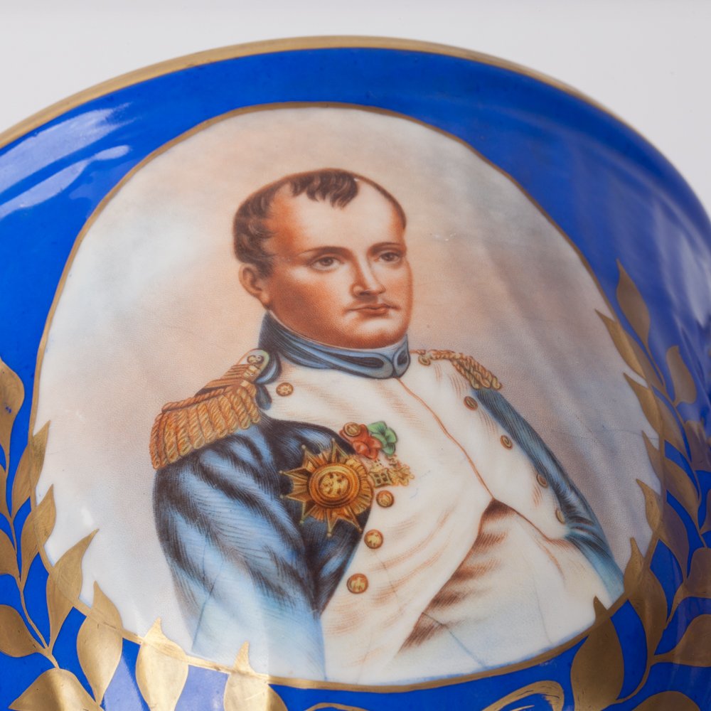 Flowerpots with Napoleon and Josephine portrait. — image 7