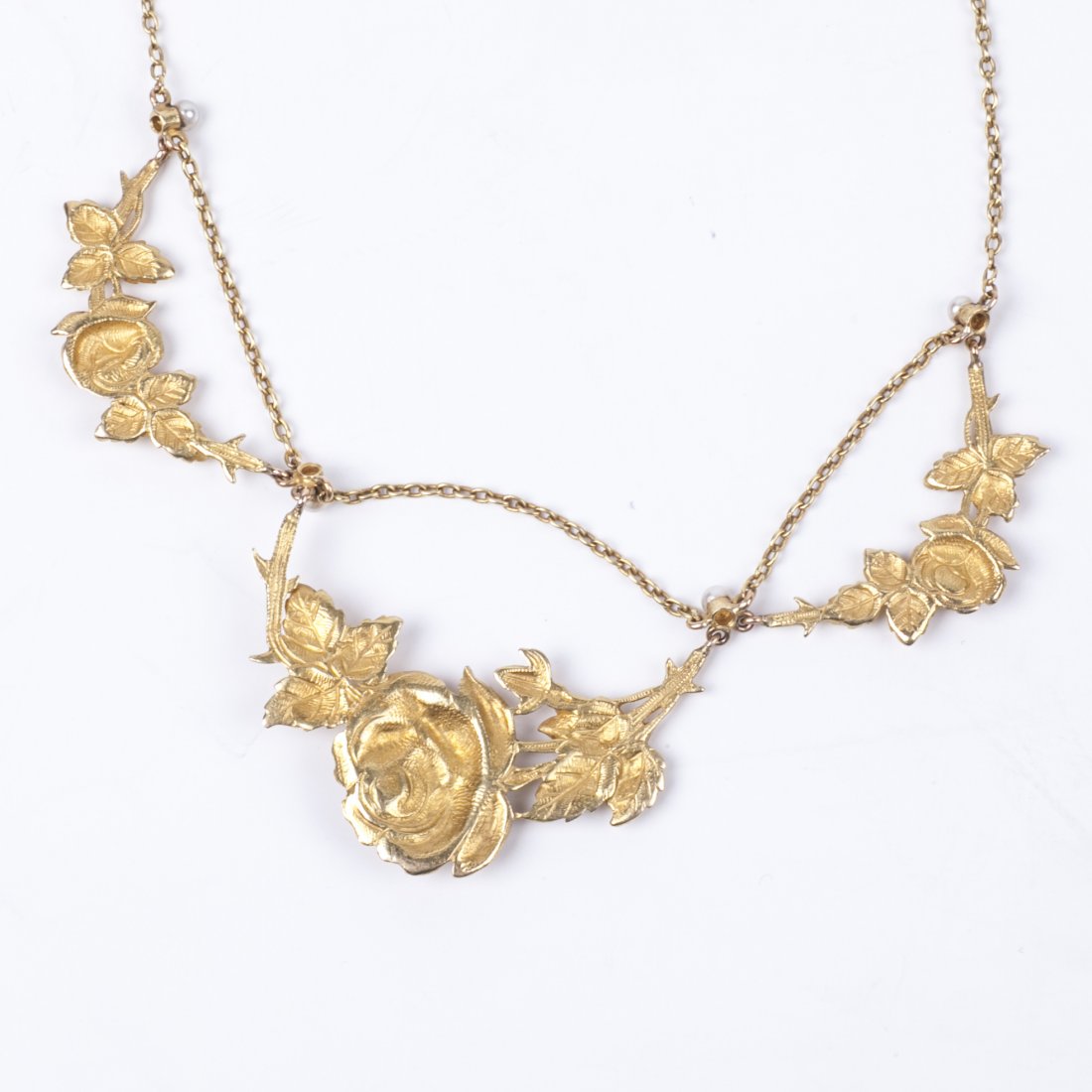 18K gold pendant with floral motifs and pearls — image 4