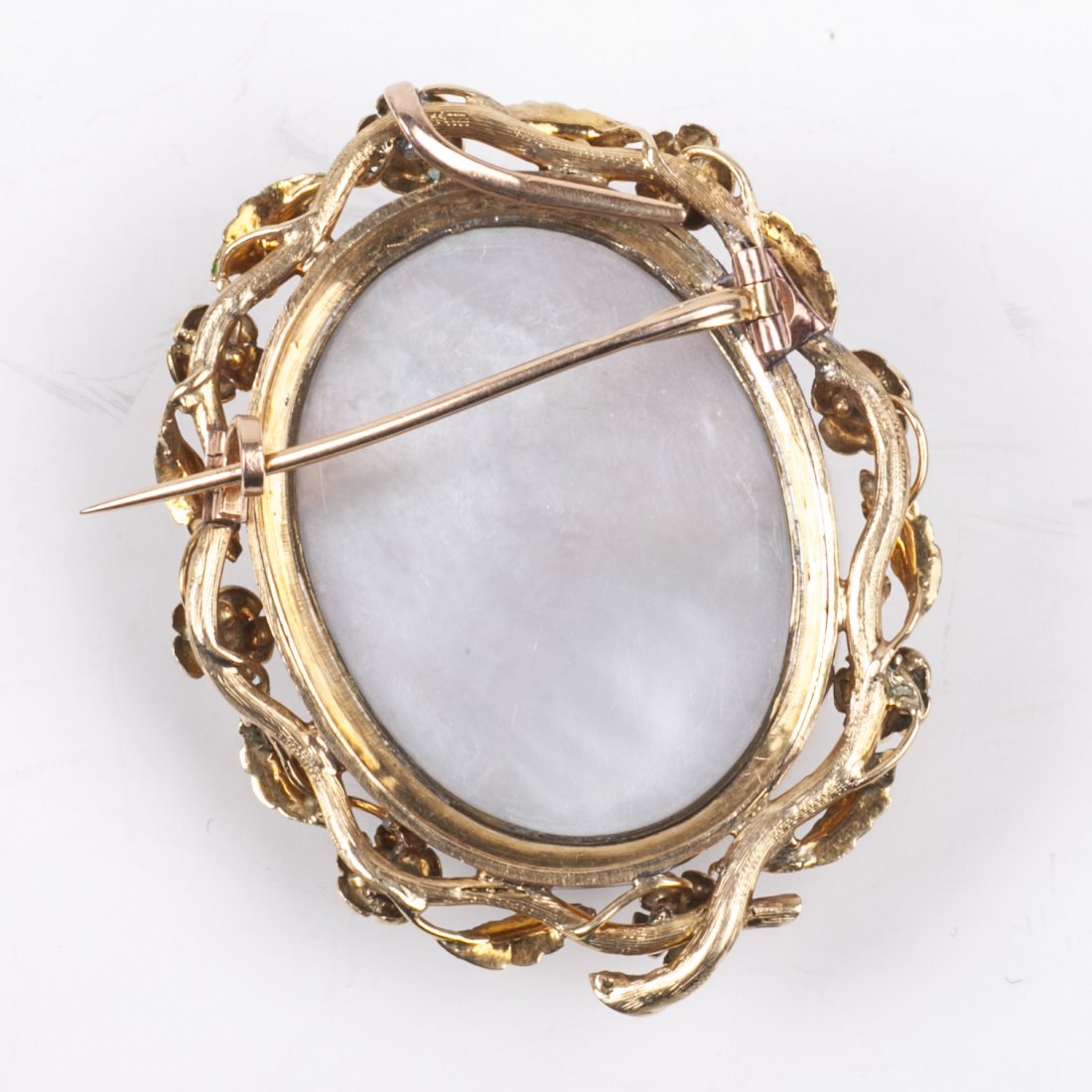 Antique French 18K gold brooch with diamonds and enamel — image 4