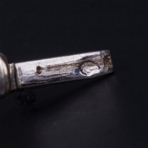 Gold 18K hand bracelet with diamonds — image 3