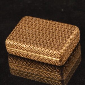 Antique gold, 18K pill box — image 2
