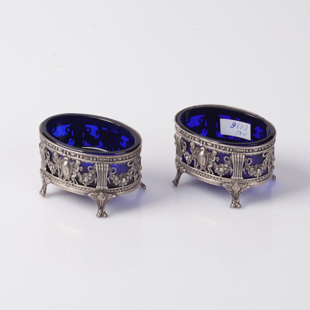 Pair of silver saltcellars. — image 3