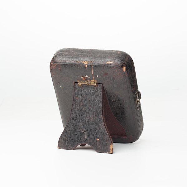 Table clock with calendar — image 2