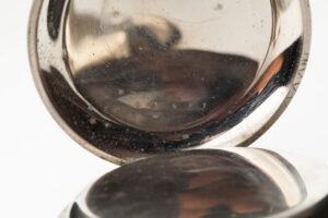 Table clock with calendar — image 4