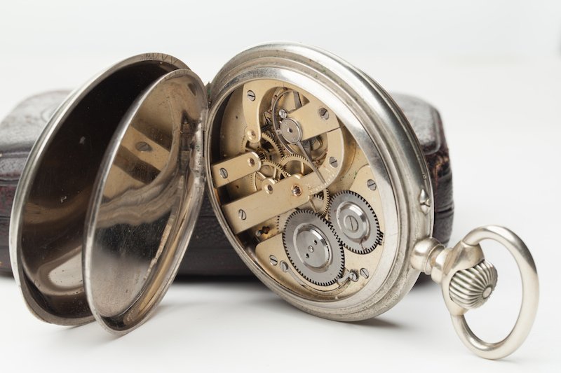 Table clock with calendar — image 5