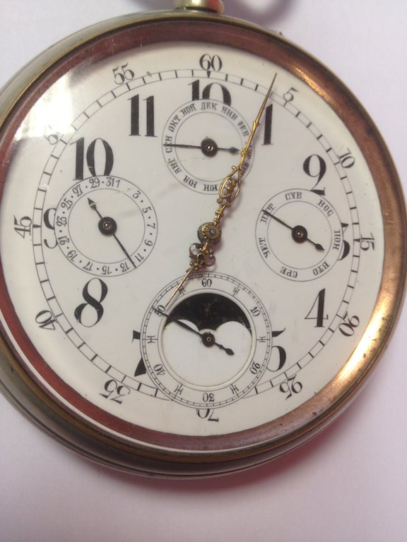 Table clock with calendar — image 6