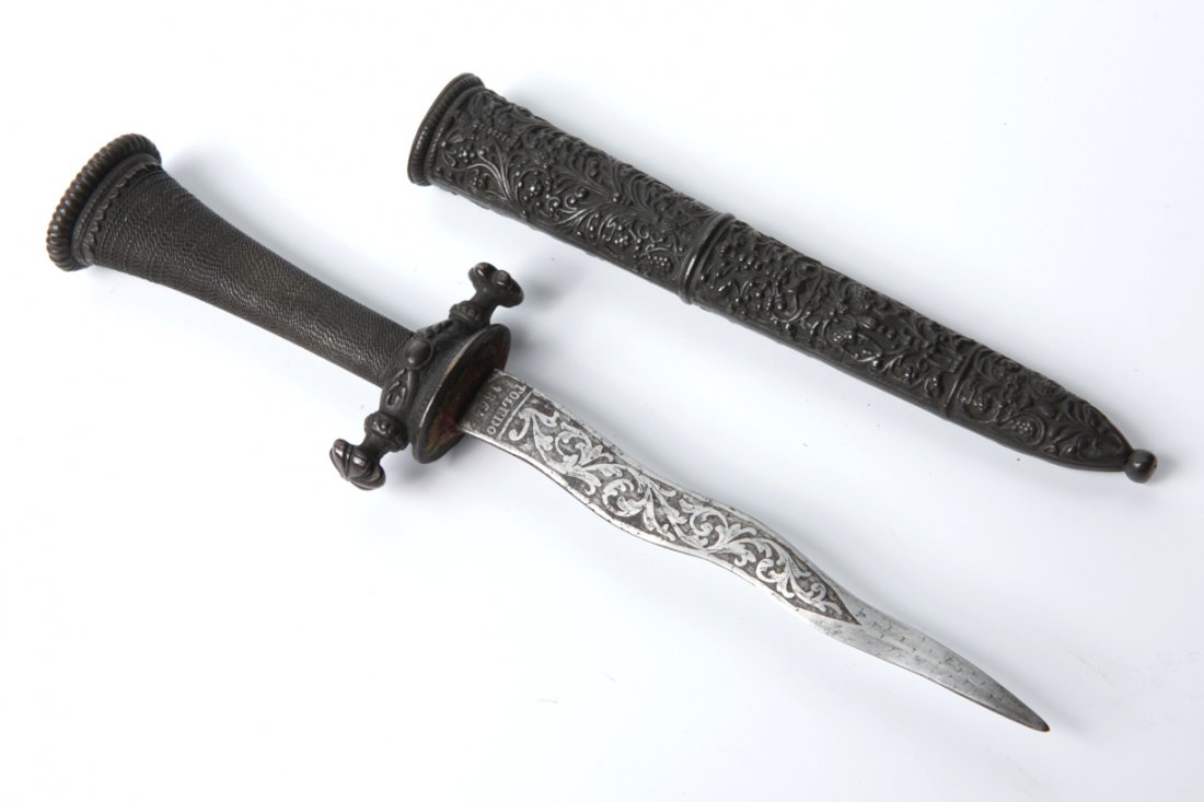 Romantic dagger. — image 1