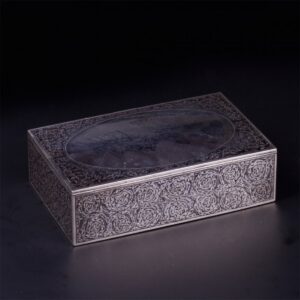 Russian silver-gilt and niello cigar box with — image 3