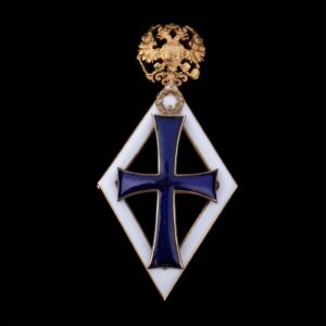 Russian gold and enamel badge for graduation — image 1