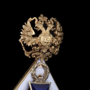 Russian gold and enamel badge for graduation — image 3
