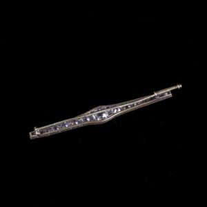 Antique Latvian gold and platinum diamond brooch — image 3