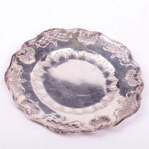 Set of 2 silver plates. French. — image 2