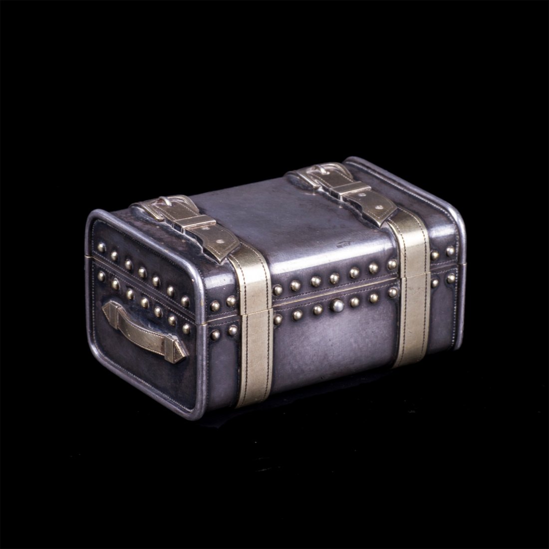 Unusual Russian silver-gilt matchbox in the shape of — image 1
