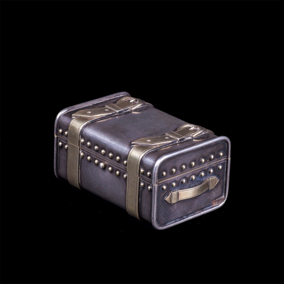 Unusual Russian silver-gilt matchbox in the shape of — image 4