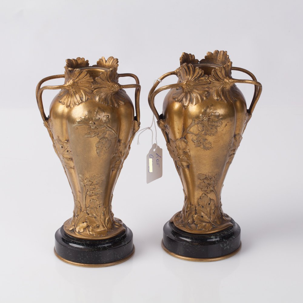 Vase. Pair. — image 1
