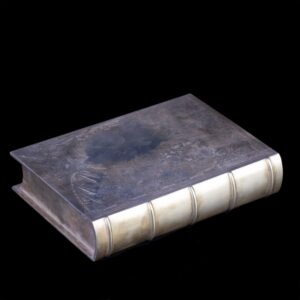 Interesting Russian silver-gilt and engraving cigar box — image 2