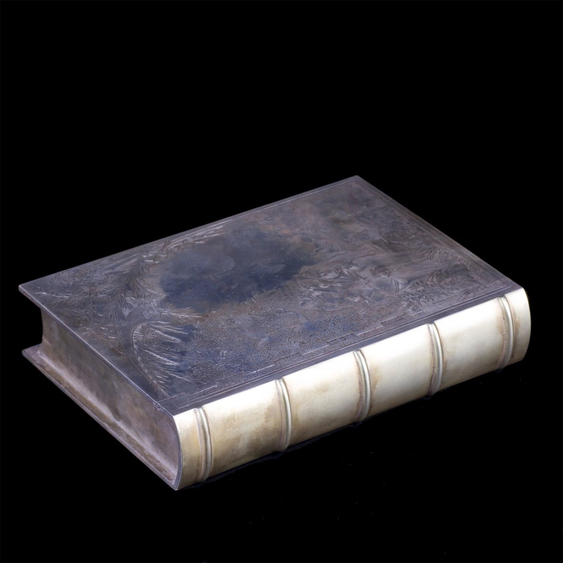 Interesting Russian silver-gilt and engraving cigar box — image 2