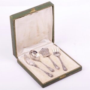 Silver set of 4 pieces in a box. — image 1