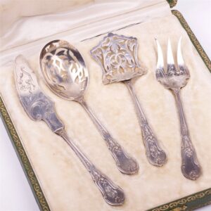 Silver set of 4 pieces in a box. — image 2