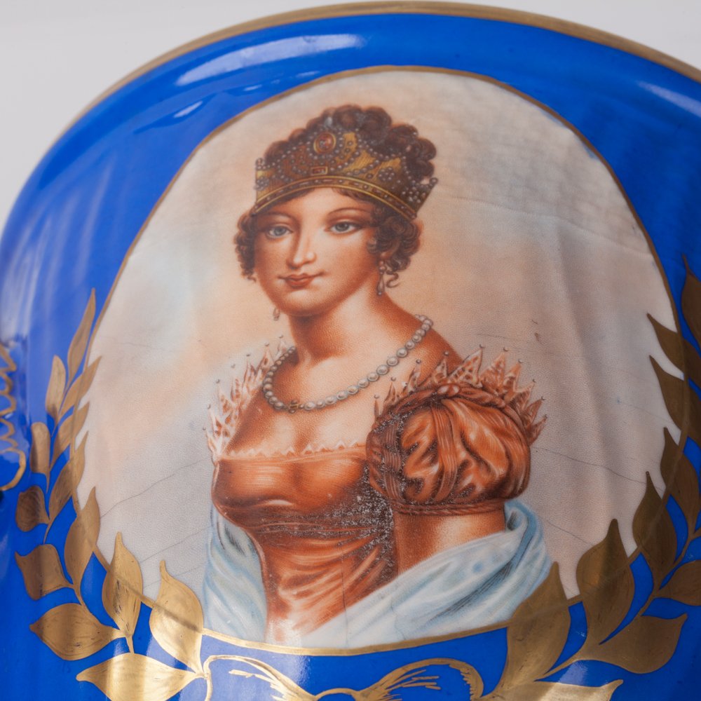Flowerpots with Napoleon and Josephine portrait. — image 8
