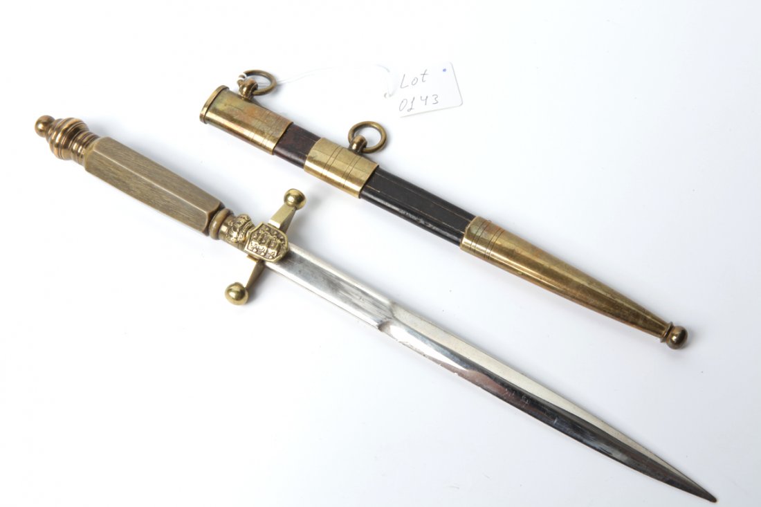 Royal Danish dagger. — image 1
