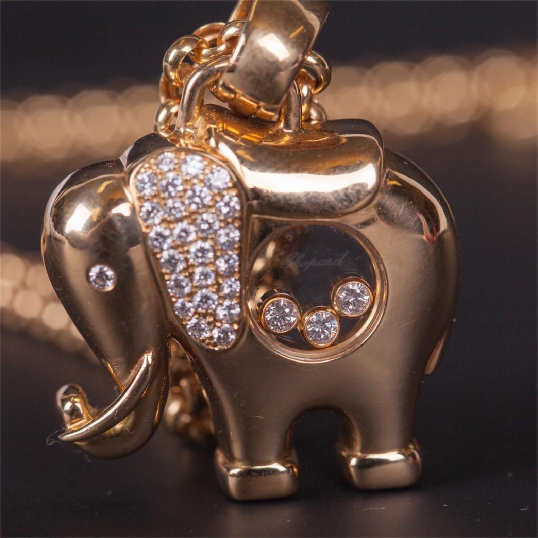 Chopard Elephant Yellow Gold 18K Pendant Happy Diamonds — image 4