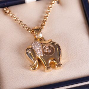 Chopard Elephant Yellow Gold 18K Pendant Happy Diamonds — image 6