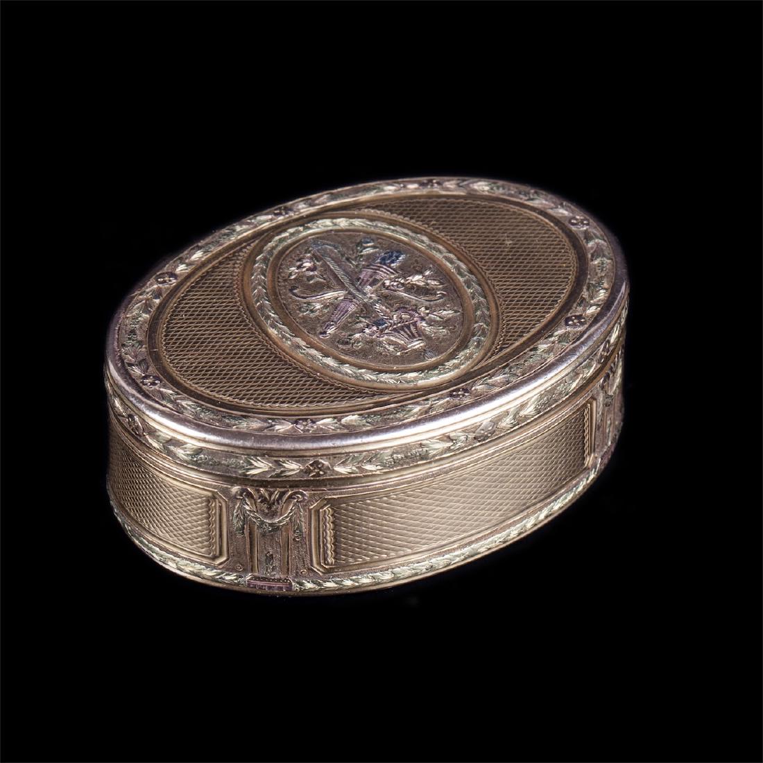Antique French gold box. 18th century — image 1