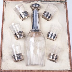 Antique French set of carafe and 6 shot glasses in a — image 2