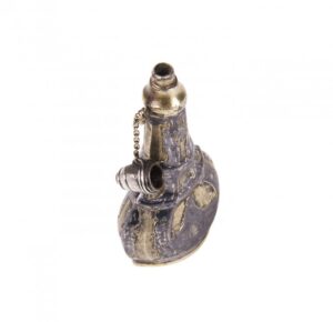 Russian silver-gilt and niello flask with Genre scene — image 3