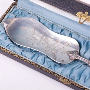 French silver cake spoon. — image 2