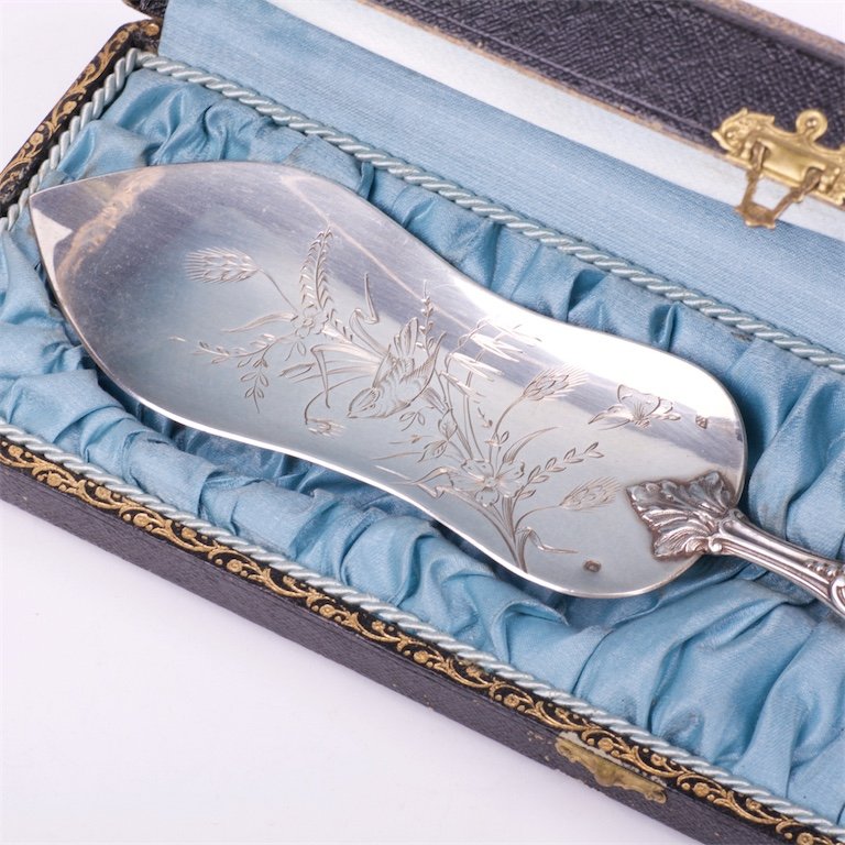 French silver cake spoon. — image 2