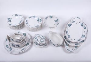 Russian imperial time porcelain service. — image 1